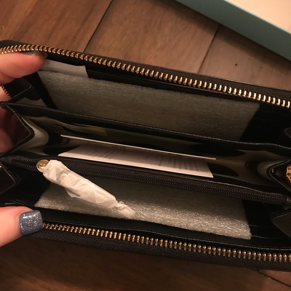 Kate Spade Wallet - Picture 6 of 8